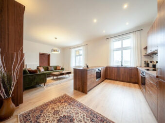 Prostorný byt 3+kk v Černovicích