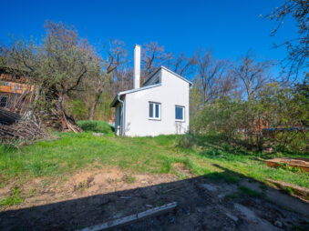 Krásná velká zahrada s tiny house v Řečkovicích